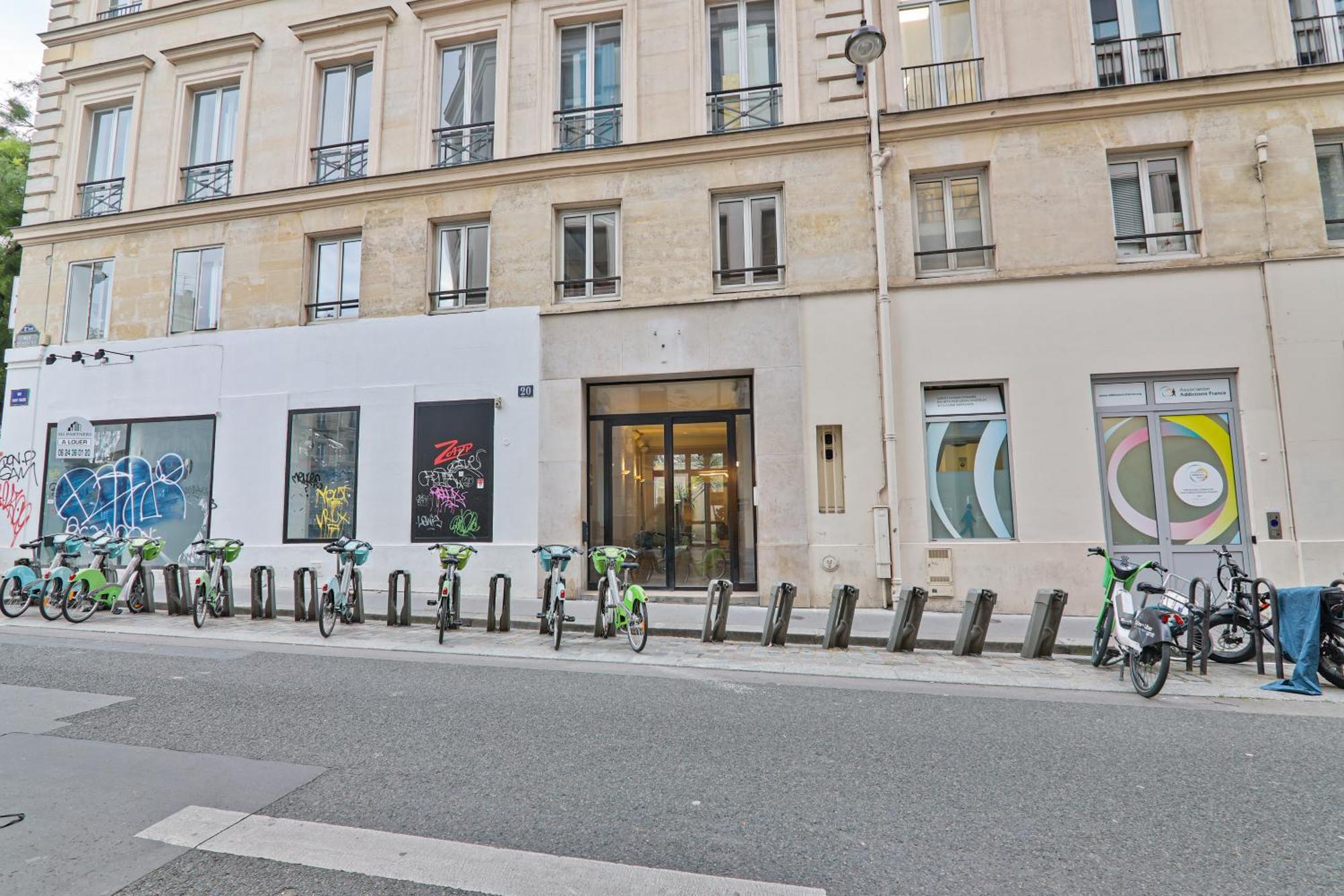 Charmant Studio Palais Royal Musee Du Louvre Париж Екстериор снимка